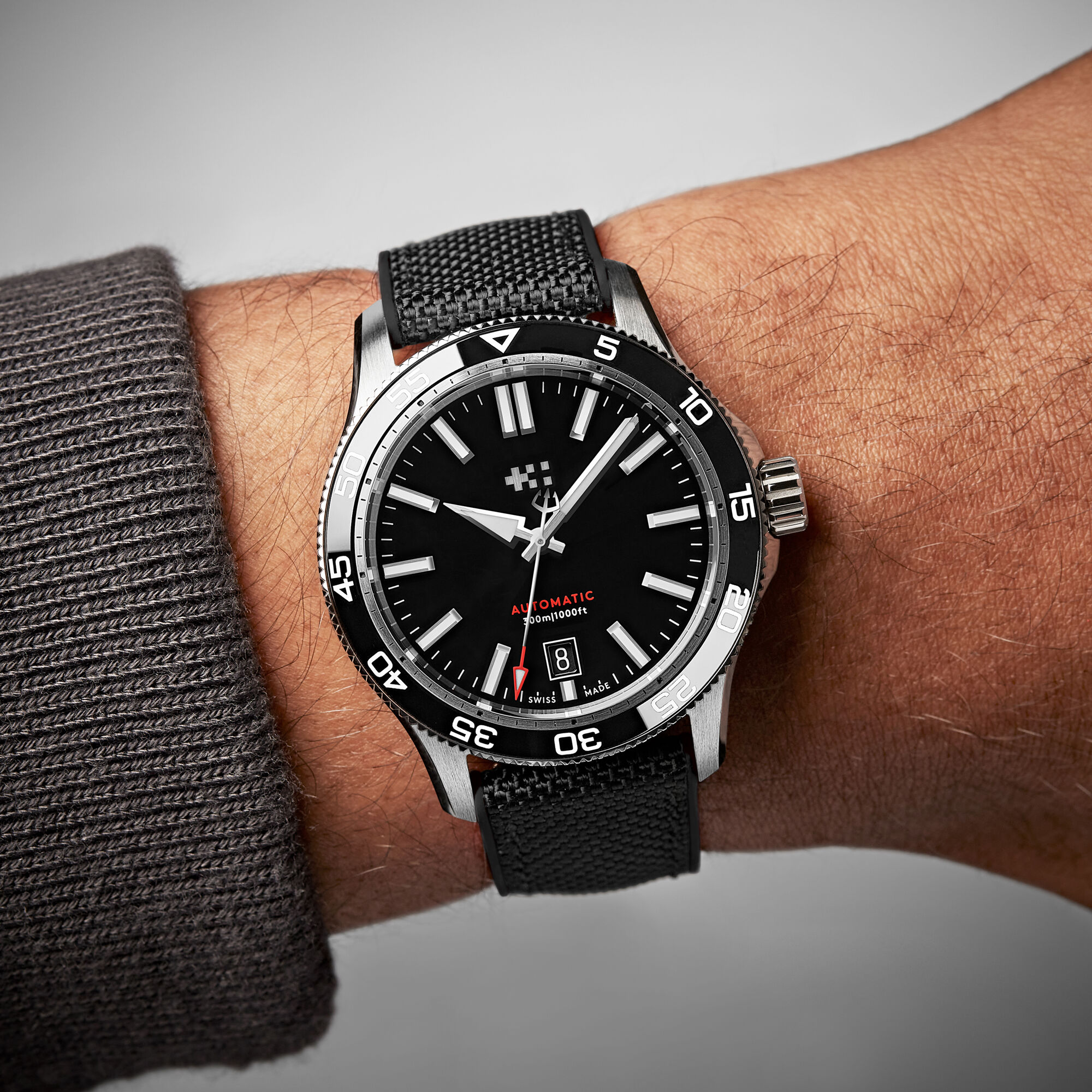 Christopher Ward C60 Trident Pro 300 on wrist, hybrid rubber strap
